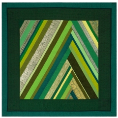 MODERN-AMISH-GREEN-ONE-Wie-gruen-ist-Gruen-2015-100-x-100-cm-Seide-und-Sariborten-c-BAB-BEATE-ANGLEONI-BALDONI